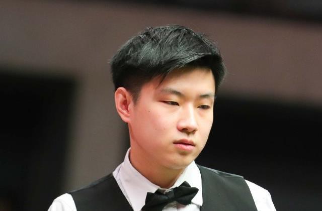 替补上场时 替补上场时